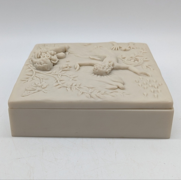 Willow Tree A Healing Wish For You Cream Resin Keepsake Box - Picture 4 of 13